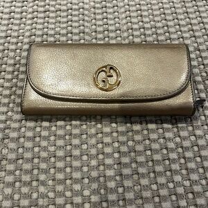 Gucci Wallet (silvery/gold)
